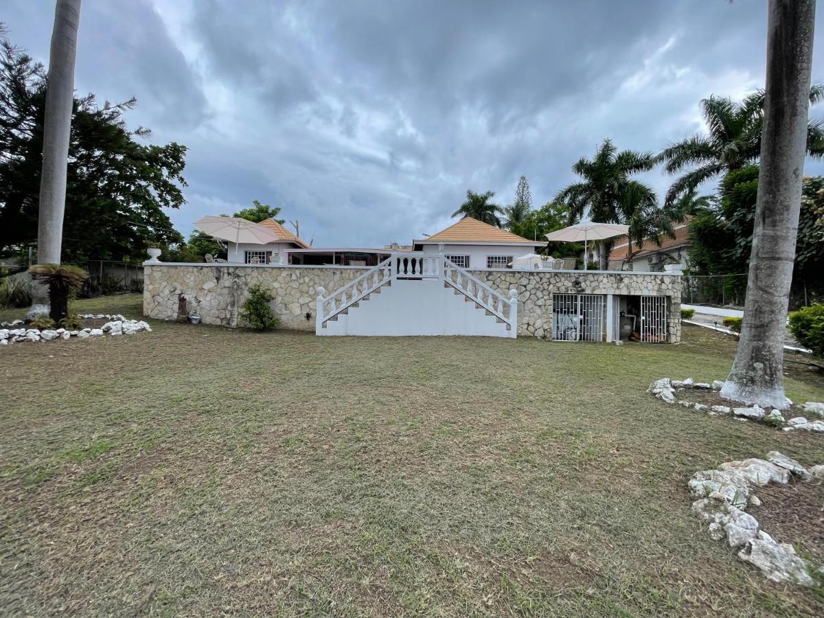 The Lodge @ Peaceful Palms Montego Bay Exterior foto