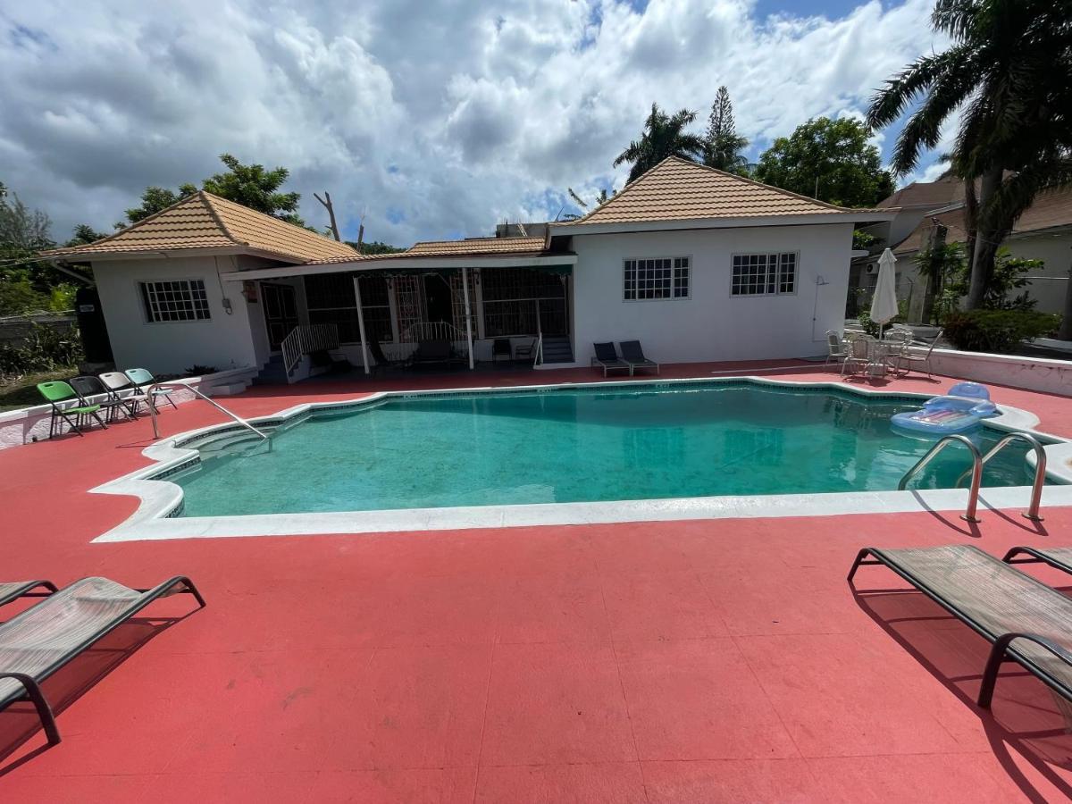 The Lodge @ Peaceful Palms Montego Bay Exterior foto